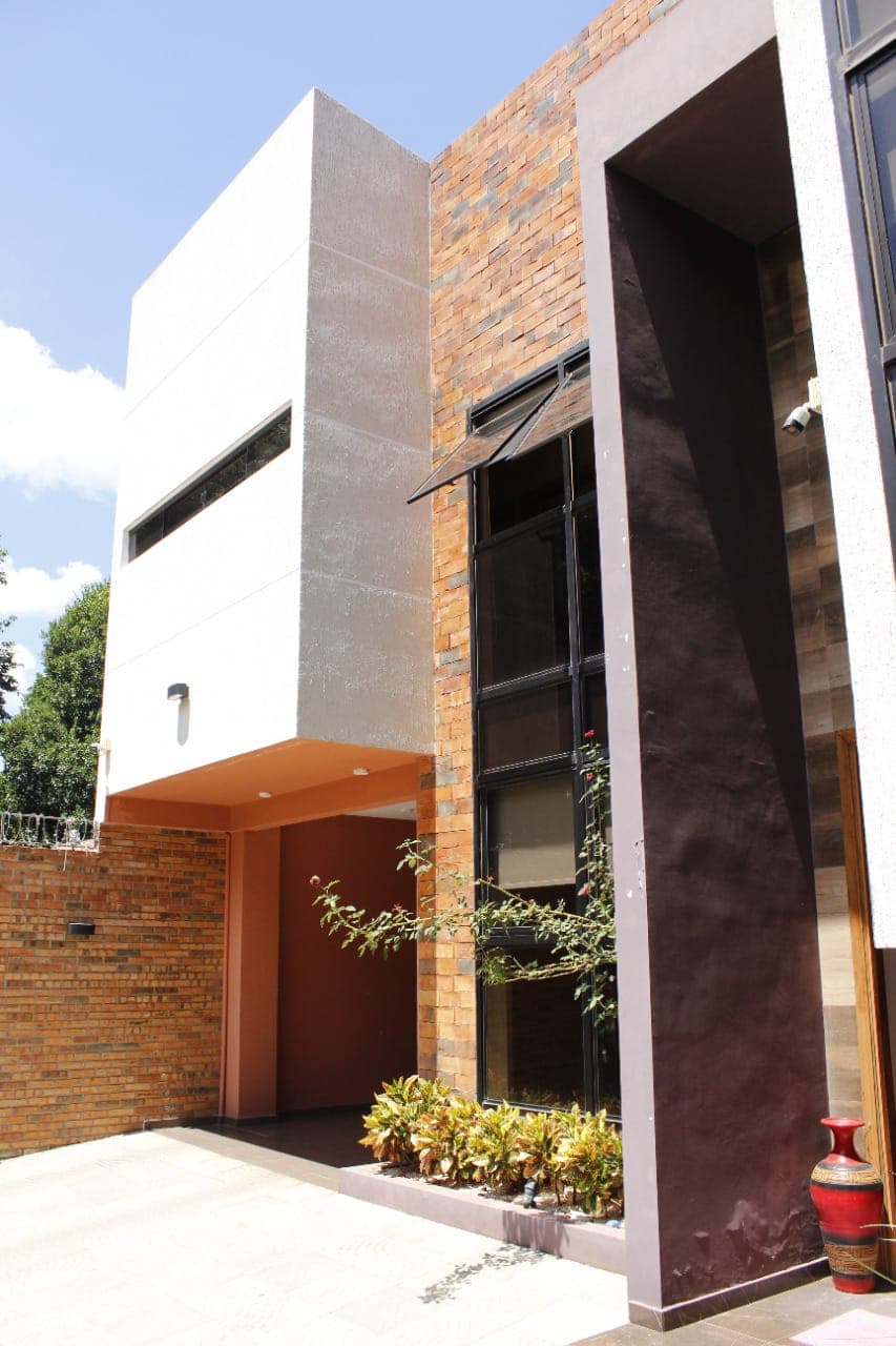Oportunidad Casa seminueva en San Lorenzo. – 2