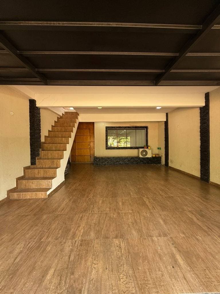 VENDO DUPLEX EN LAMBARÉ, BARRIO VALLE APU’A – 2