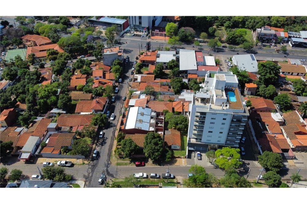 HERMOSO TERRENO EN EJE CORPORATIVO – 3