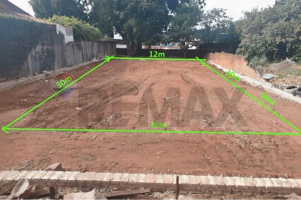 TERRENO EN LAMBARE CUATRO MOJONES – 3