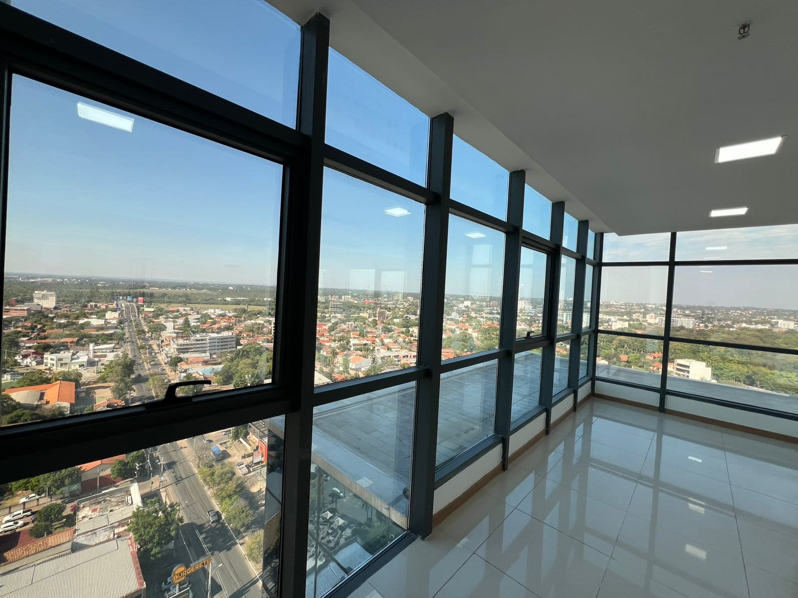 ALQUILO OFICINA EN TRADING PARK – ¡Listo para ocupar! – 2
