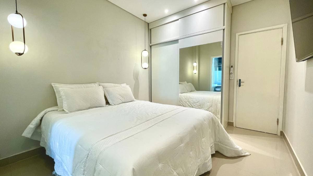 ALQUILO CHALET AMOBLADO DE 2 DORMTS EN BARRIO LAS LOMAS – 2
