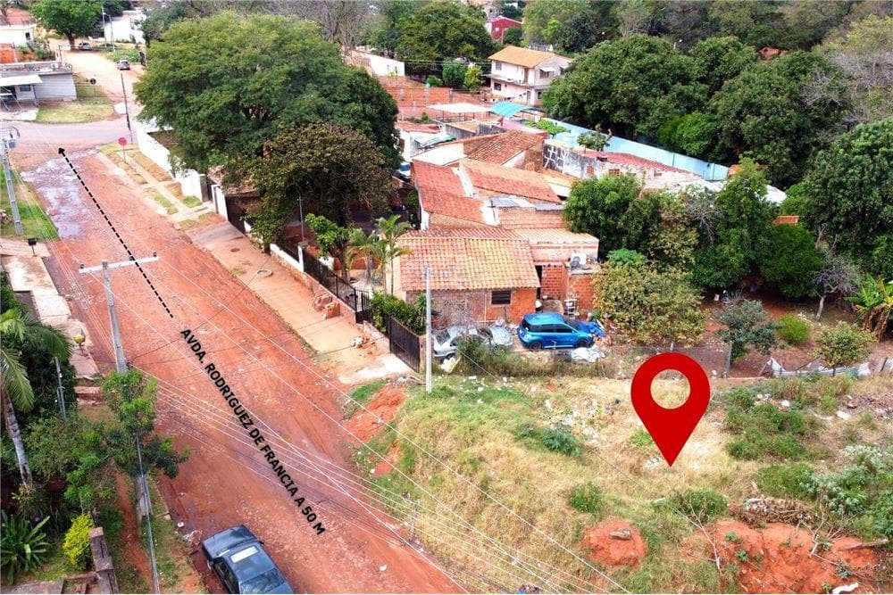 Terreno en esquina, B° Mbocayaty