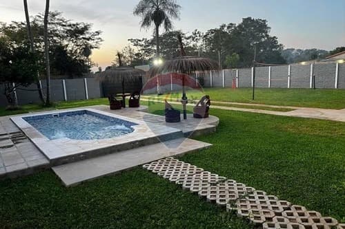 EN VENTA QUINTA EN ITAUGUÁ!!!