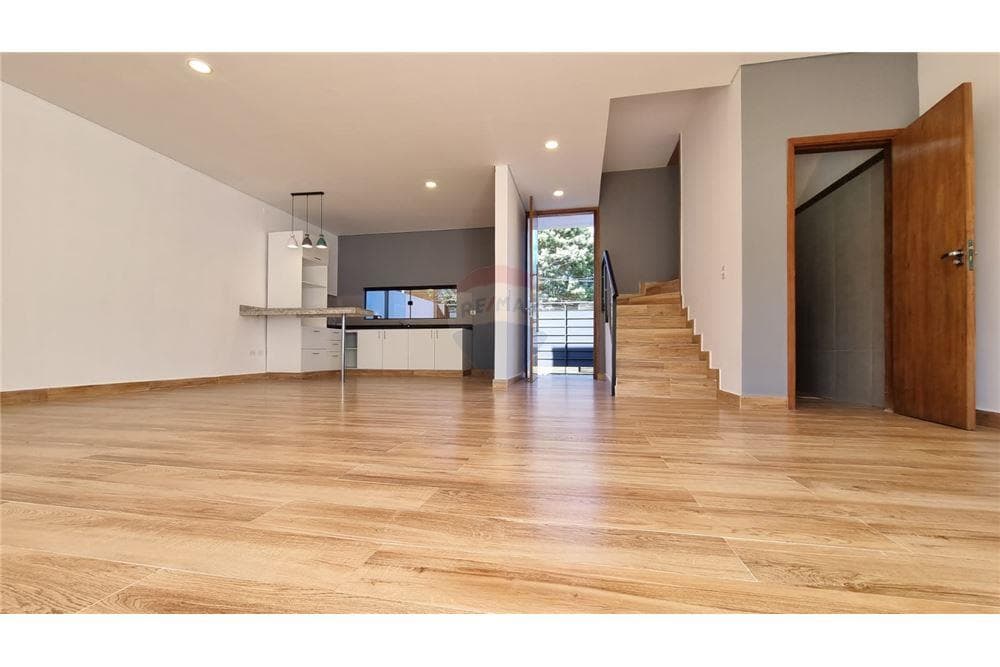 VENDO DUPLEX A ESTRENAR EN LUQUE YCUA KARANDAY – 2