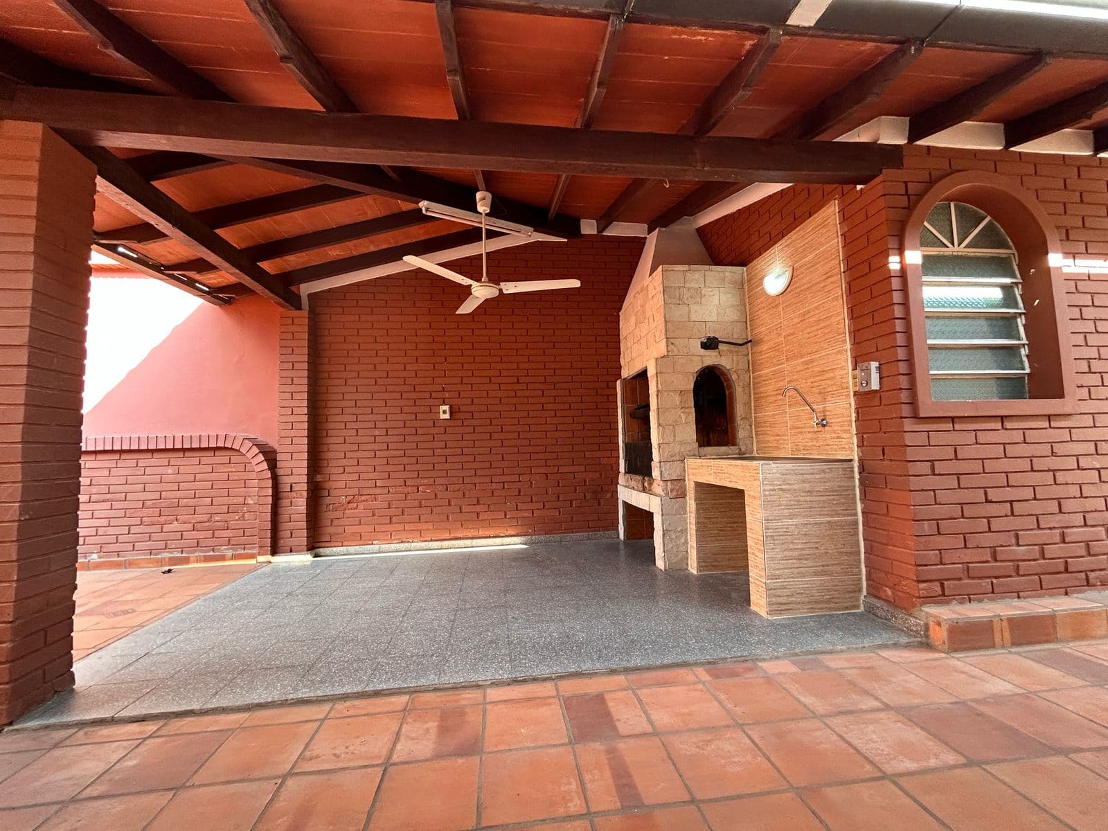 ???????? OFERTA IMPERDIBLE – CASA SEMI AMOBLADA EN VENTA ????????