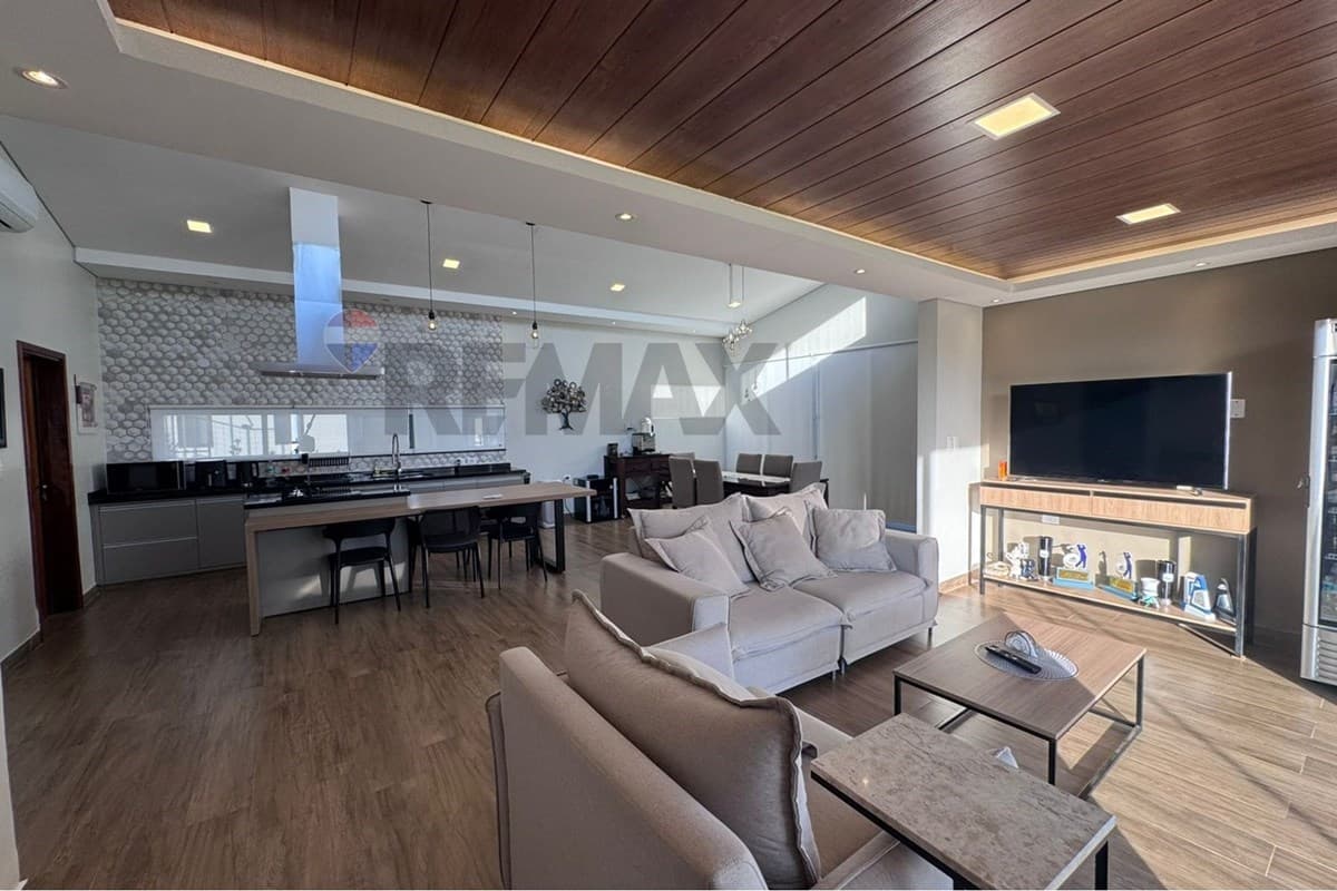 VENDO RESIDENCIA EN CONDOMINIO EN ITAPUA – 2