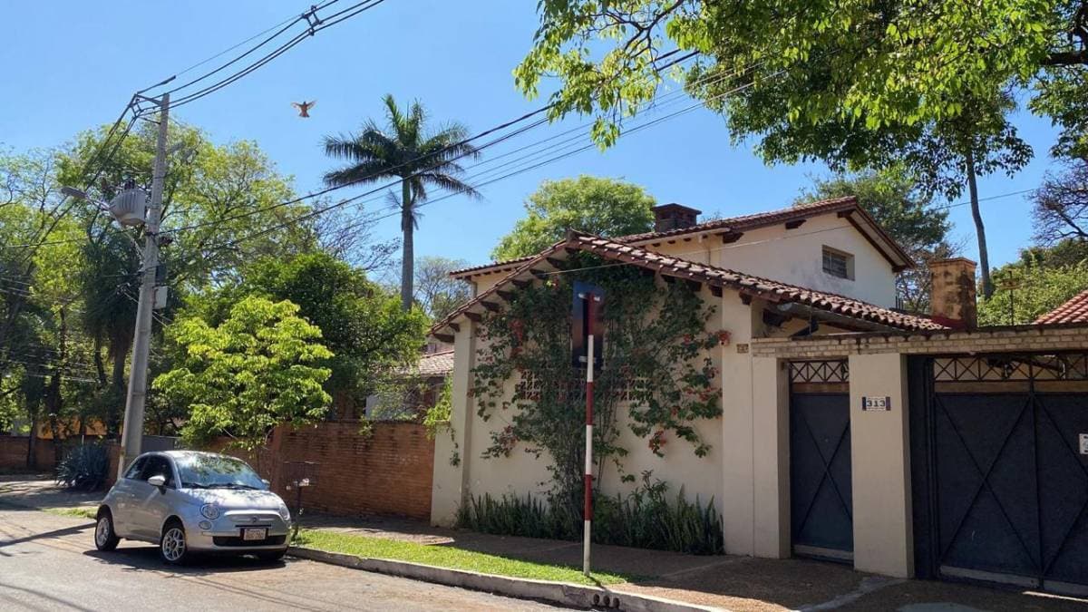 HERMOSA Y AMPLIA PROPIEDAD EN ESQUINA EN ZONA PRIVILEGIADA DE ASUNCIÓN – 2