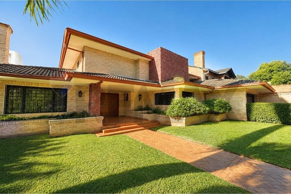 VENDO RESCIDENCIA ZONA CARMELITAS