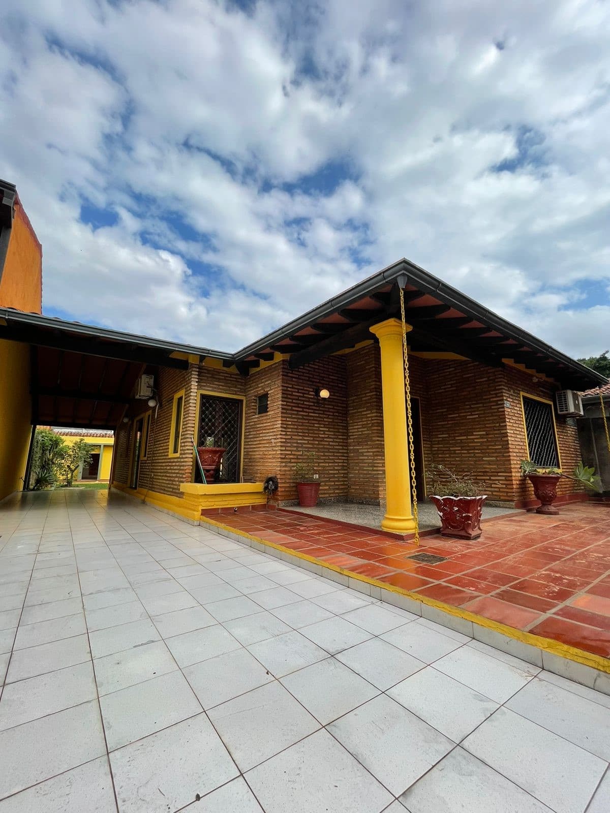 Hermosa Casa En Venta - Barrio San Felipe, San Lorenzo – 3