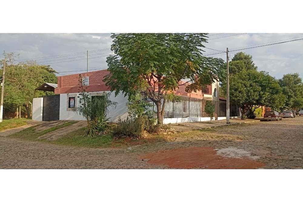 VENDO HERMOSA CASA SAN LORENZO -ZONA SALEMMA