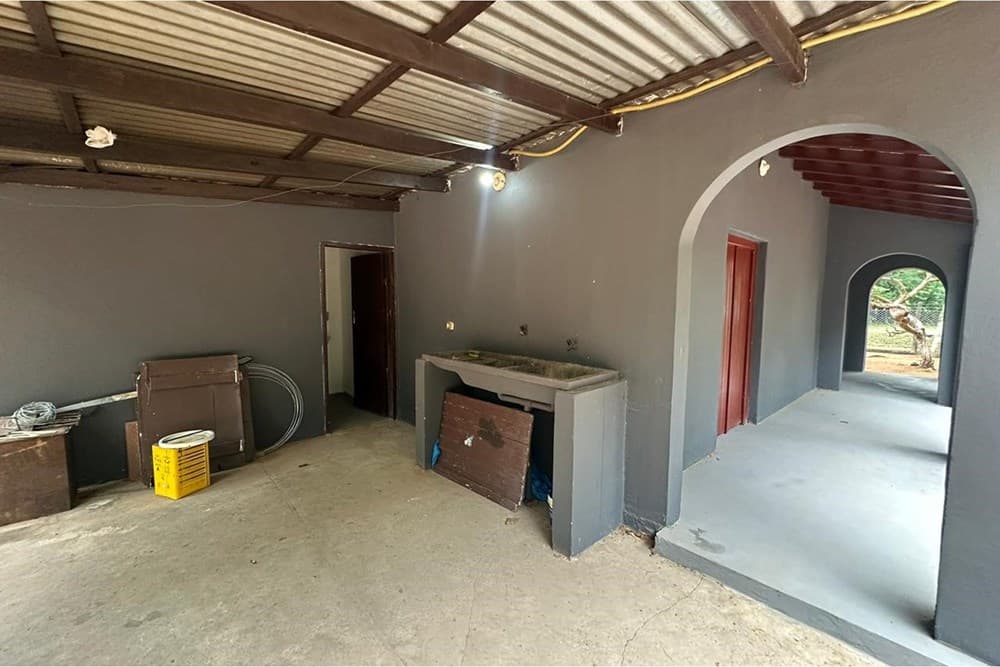 ✨ Gran Oportunidad En Paraguarí: Terreno Amplio Con Casa Incluida – 3