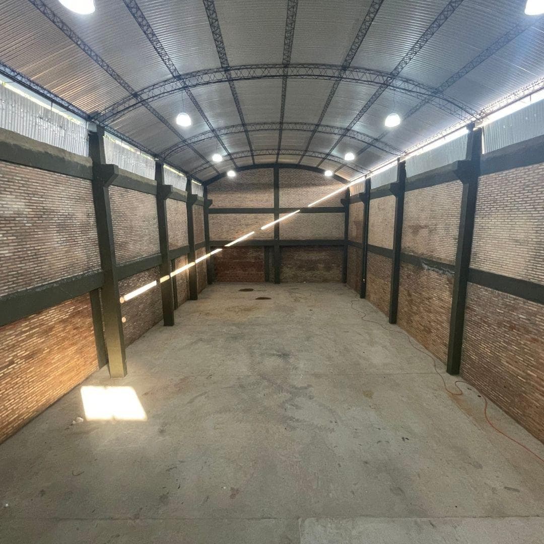 Alquilo Tinglado a 50 metros de Avda. Cacique Lambare – 2