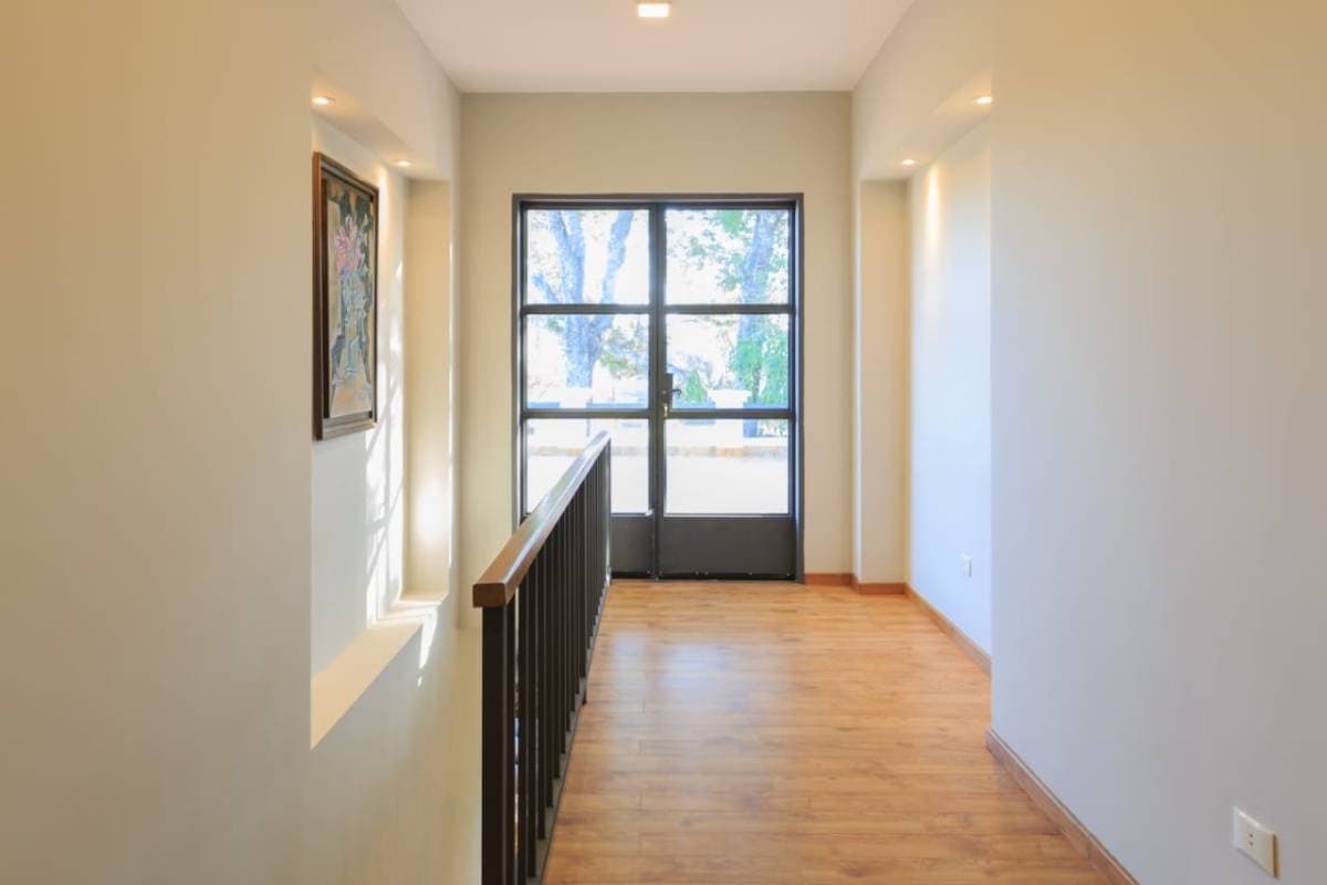 Casa en Venta, Avenida del Yacht casi Yrendague. Lambaré – 2