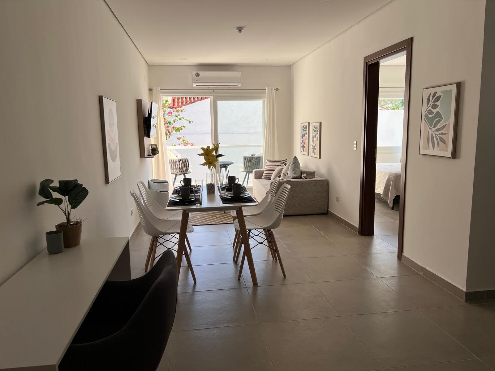 Vendo Amplio Depto Un Dormitorio Amoblado Piscina Y Cochera Barrio Herrera – 2