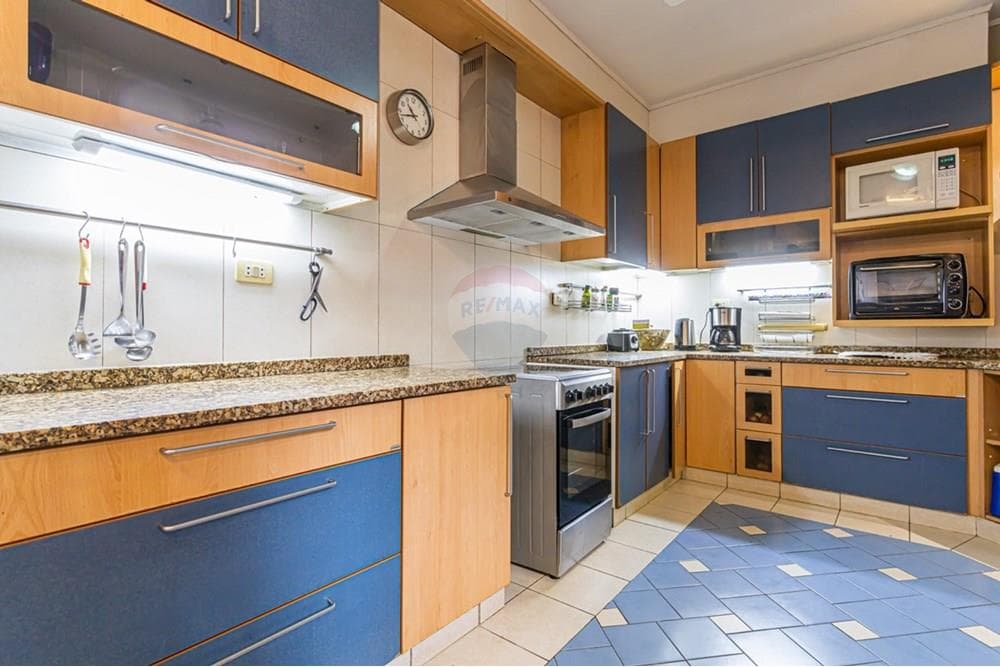 INCREIBLE RESIDENCIA EN BARRIO MCAL LOPEZ – 2