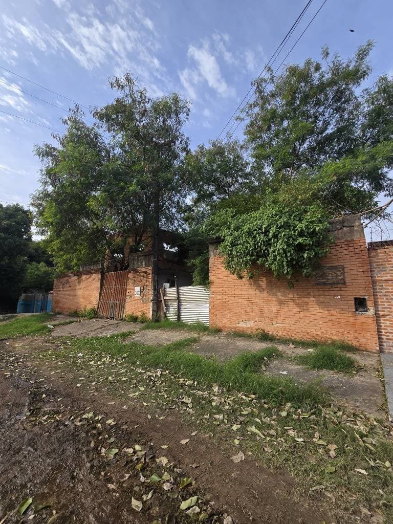 EN VENTA TERRENO DE 360M2 EN LAMBARE