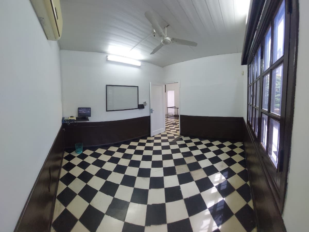 Alquilo Oficina en segundo piso en el Barrio Ciudad Nueva de Asunción – 3