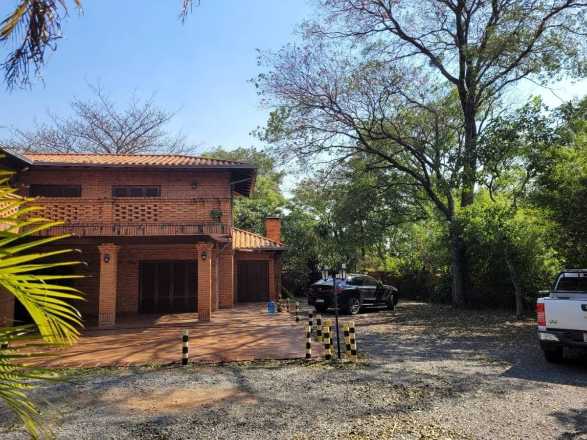En venta amplia propiedad en esquina de 1.282 m2 – 3