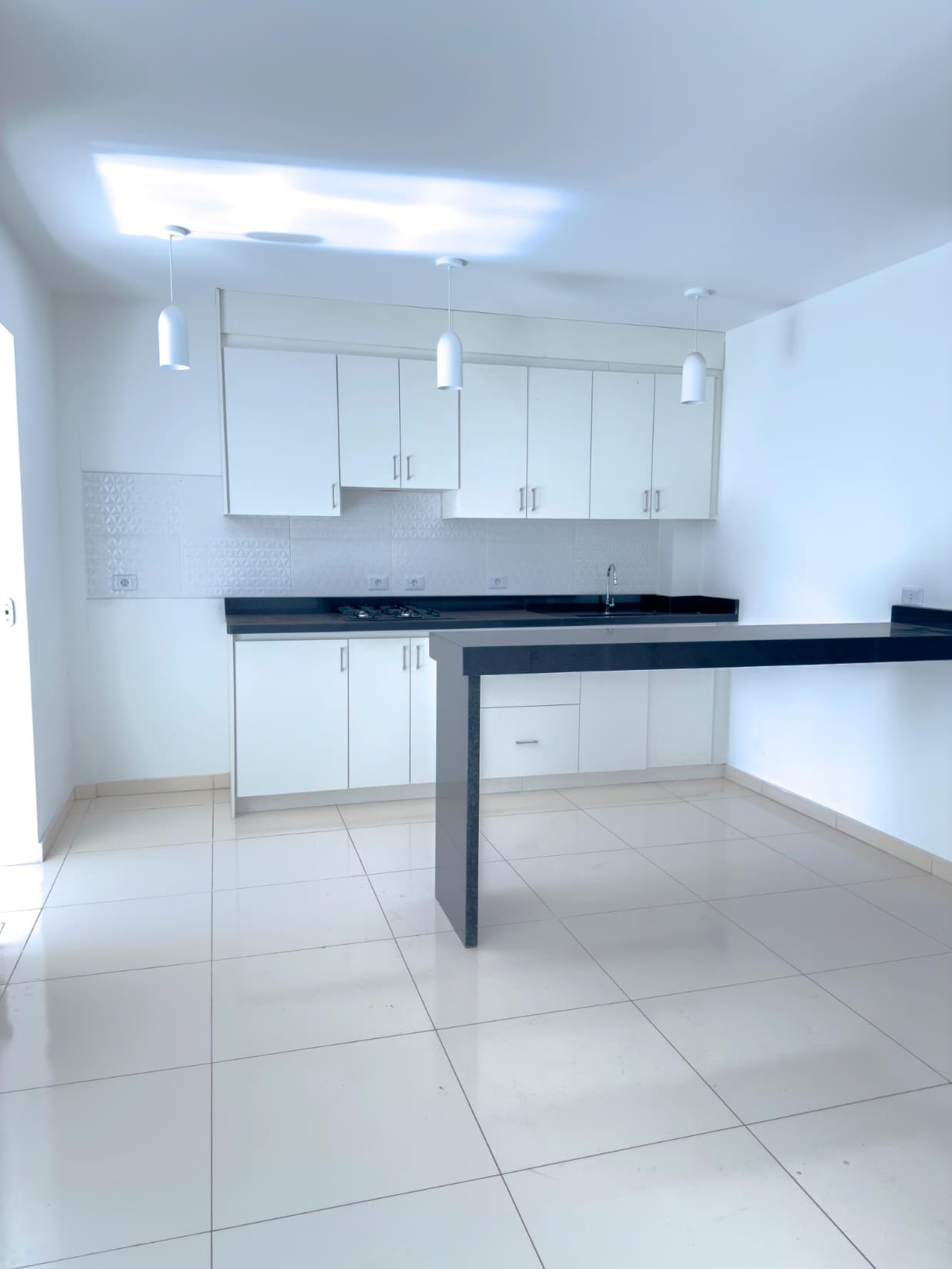 EN ALQUILER DUPLEX MODERNO A ESTRENAR EN LOMA PYTA, EN BARRIO LAS GOLONDRINAS – 3