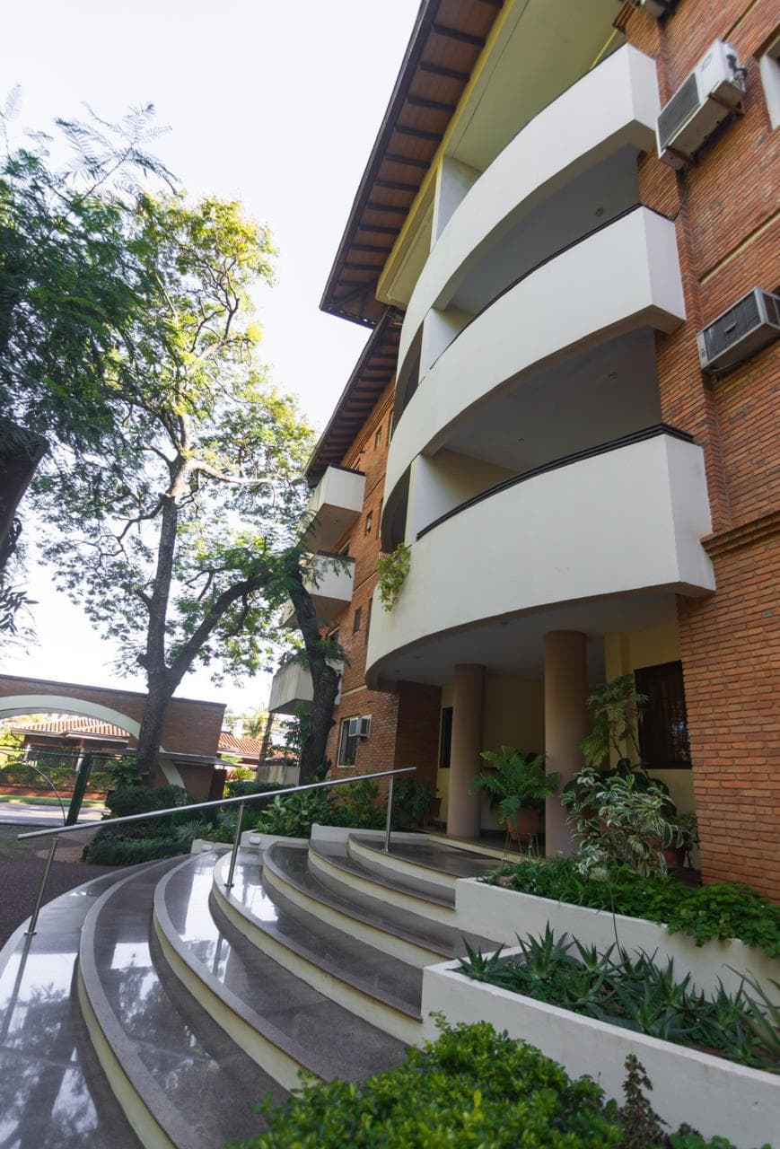 VENDO Departamento de 178 m² Integrado al verde del Parque Seminario