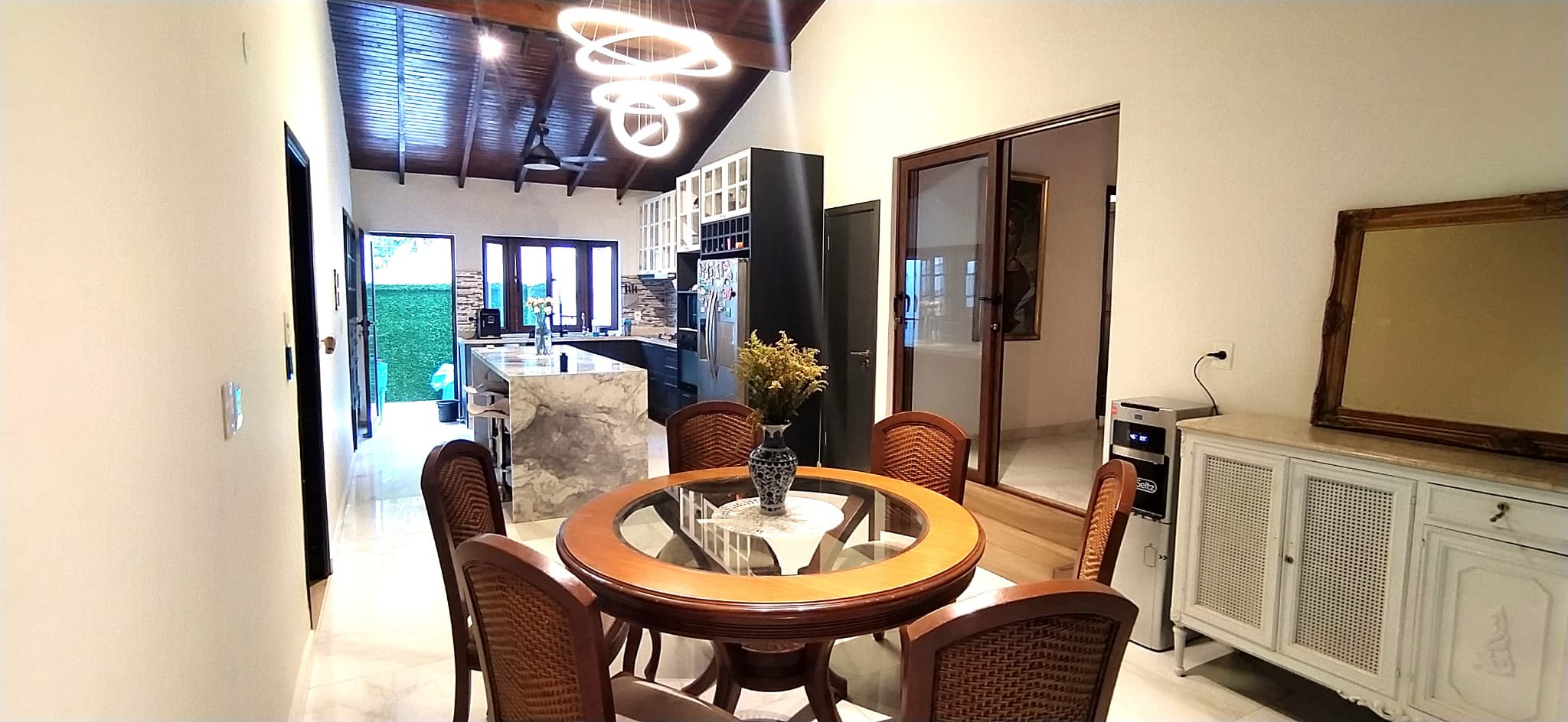 Tu Oasis Exclusivo en Barrio Mburucuyá – 3