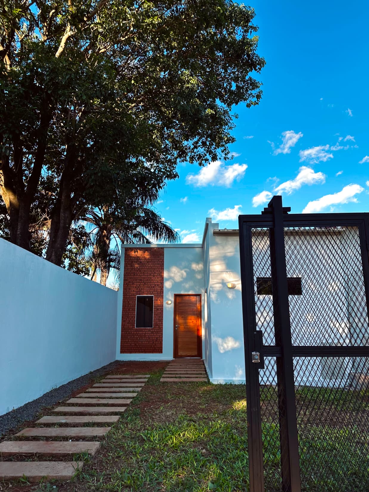 CASA DE 3 DORMITORIOS EN SAN LORENZO