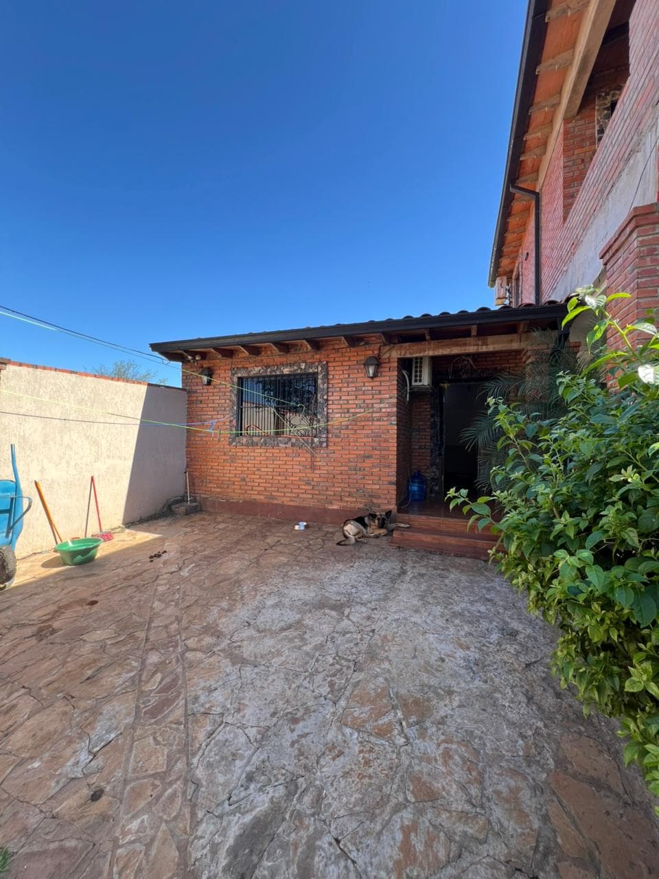 EN VENTA CASA EN LUQUE / CAÑADA GARAY – 3