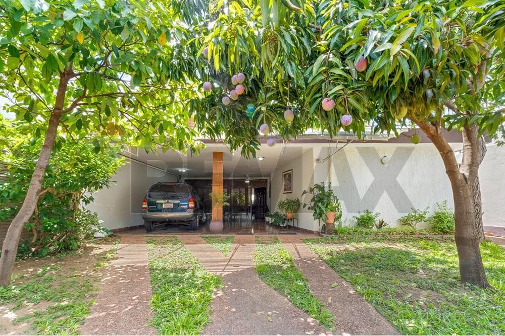 VENDO HERMOSA CASA EN LOS LAURELES ASUNCION – 2