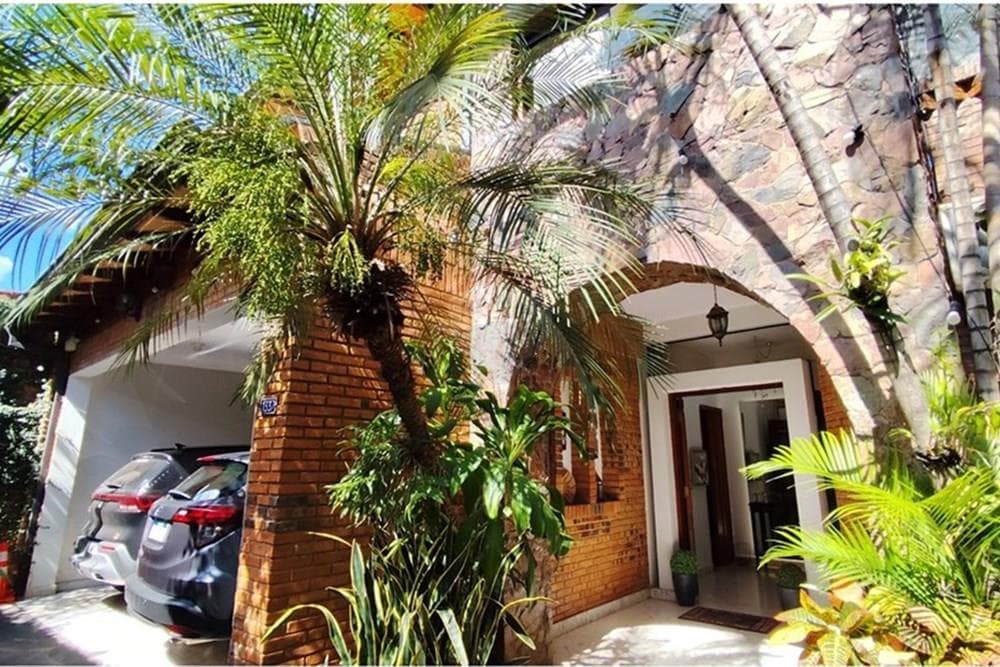 ALQUILER DE RESIDENCIA EN BARRIO VILLA AURELIA – 2