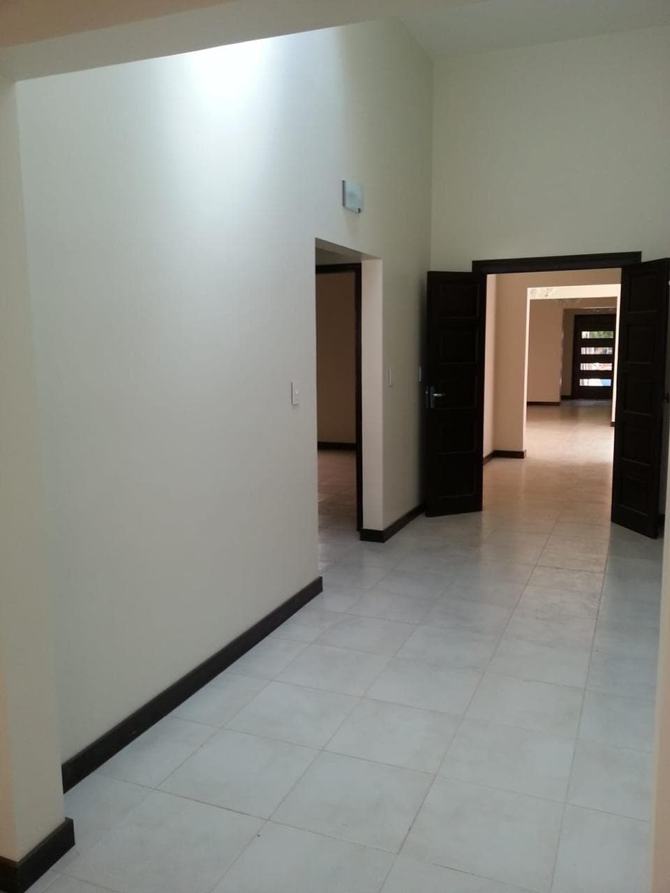 Alquilo casa en barrio Bernardino Caballero – 3