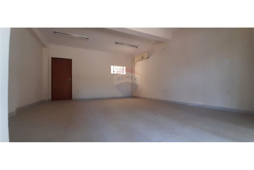 Salón Comercial en Alquiler. Bo. Bella Vista – 3