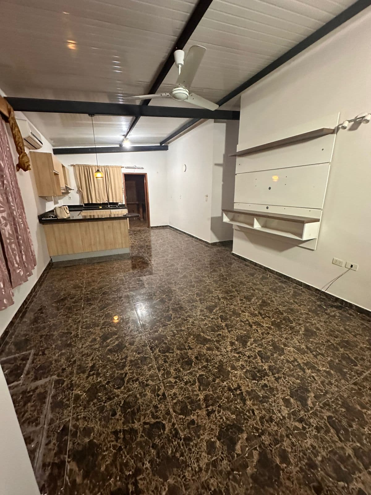 ALQUILO DEPARTAMENTO EN LAMBARE – 3