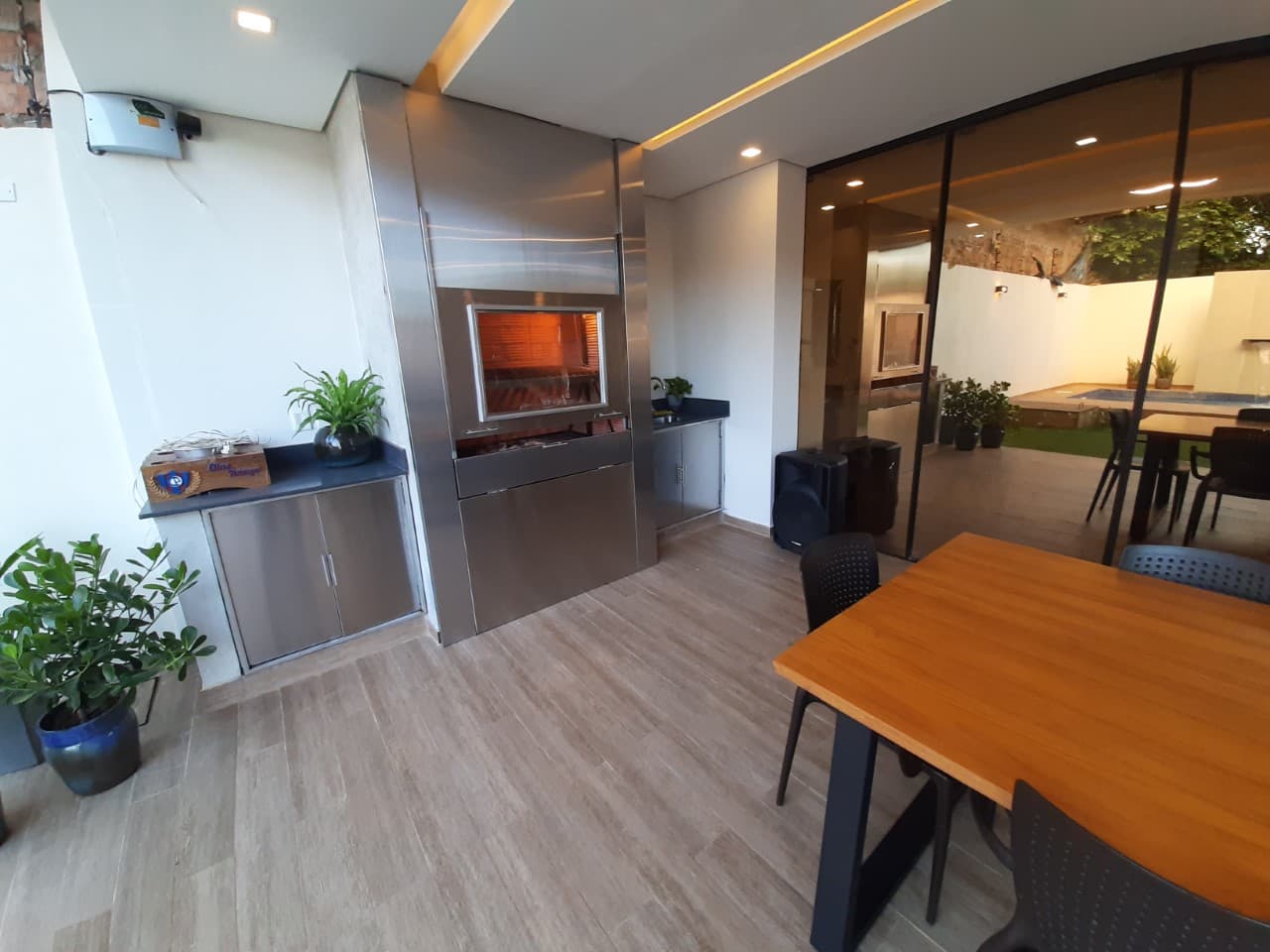 Hermosa Casa Minimalista Con 4 Dormitorios zona Conmebol, barrio America – 3