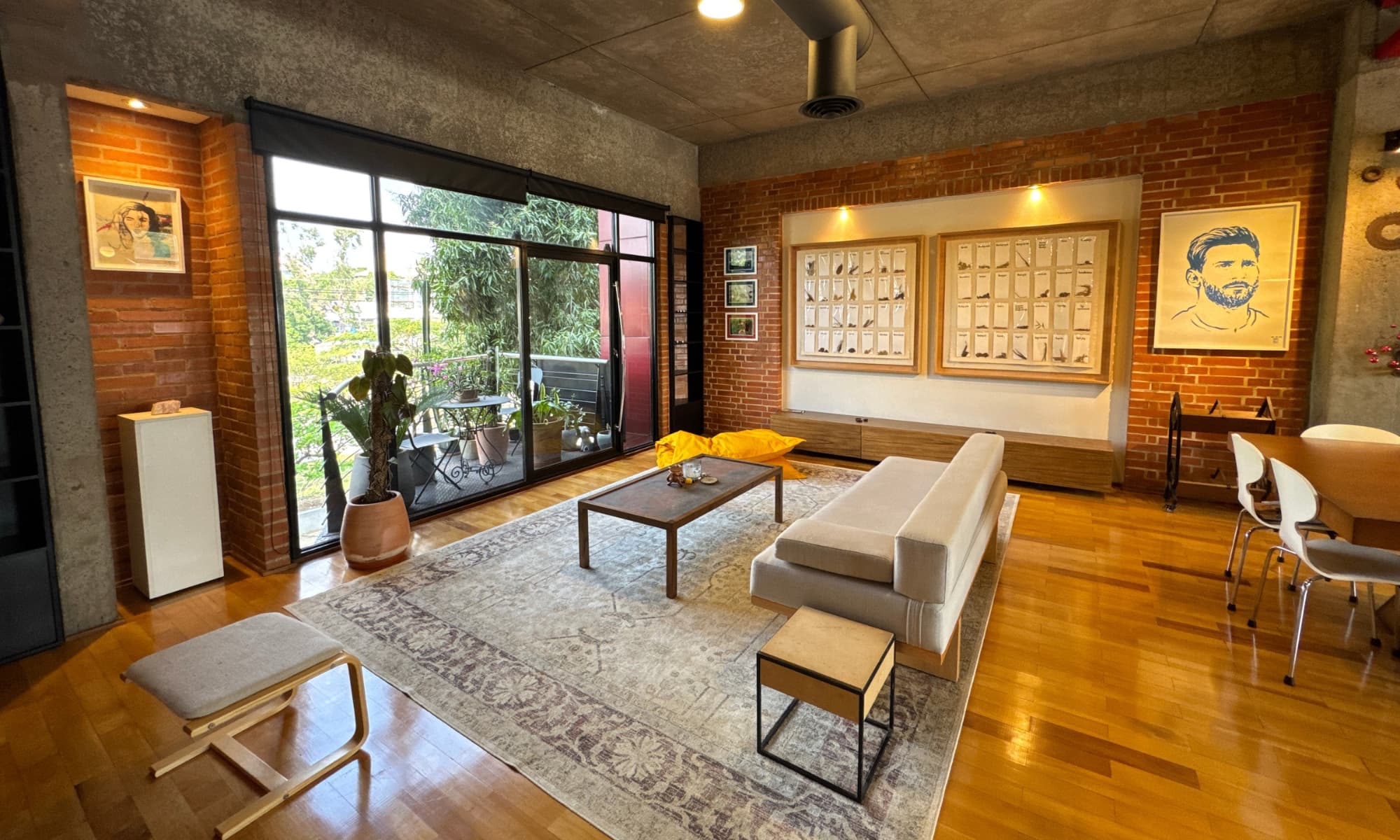 Amplio Departamento Estilo Industrial Zona Villa Morra