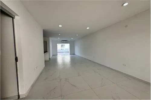 Alquilo duplex en zona Rakiura Loma merlo