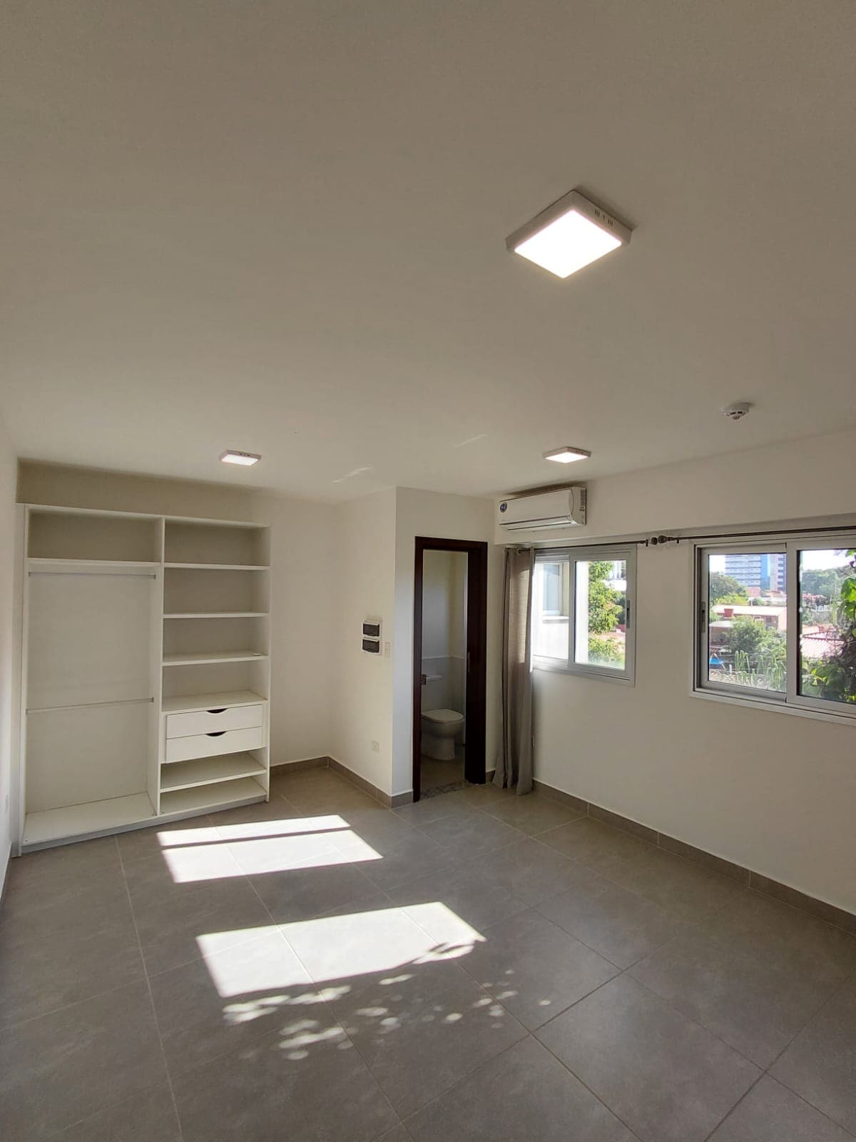 En venta departamento monoambiente en la zona UMAX - MRA – 2