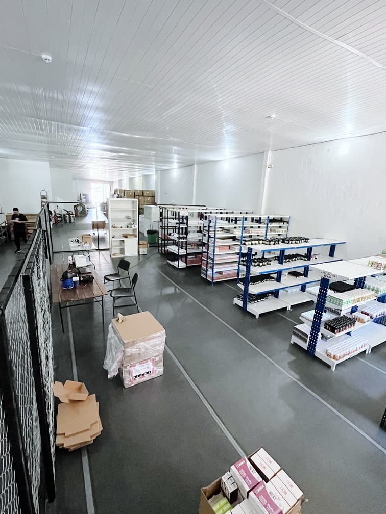 Laboratorio Y Depósito Farmacéutico Con Oficinas, Local, Cbd Cosmetica – 3