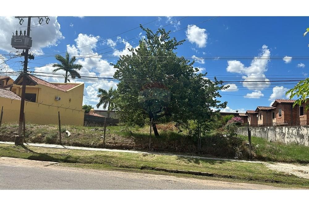 VENDO AMPLIO TERRENO EN SAN JORGE/ ASUNCION