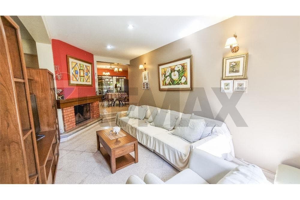 Hermosa Casa de 4 Dormitorios + Oficina en Barrio San Miguel - San Lorenzo – 2