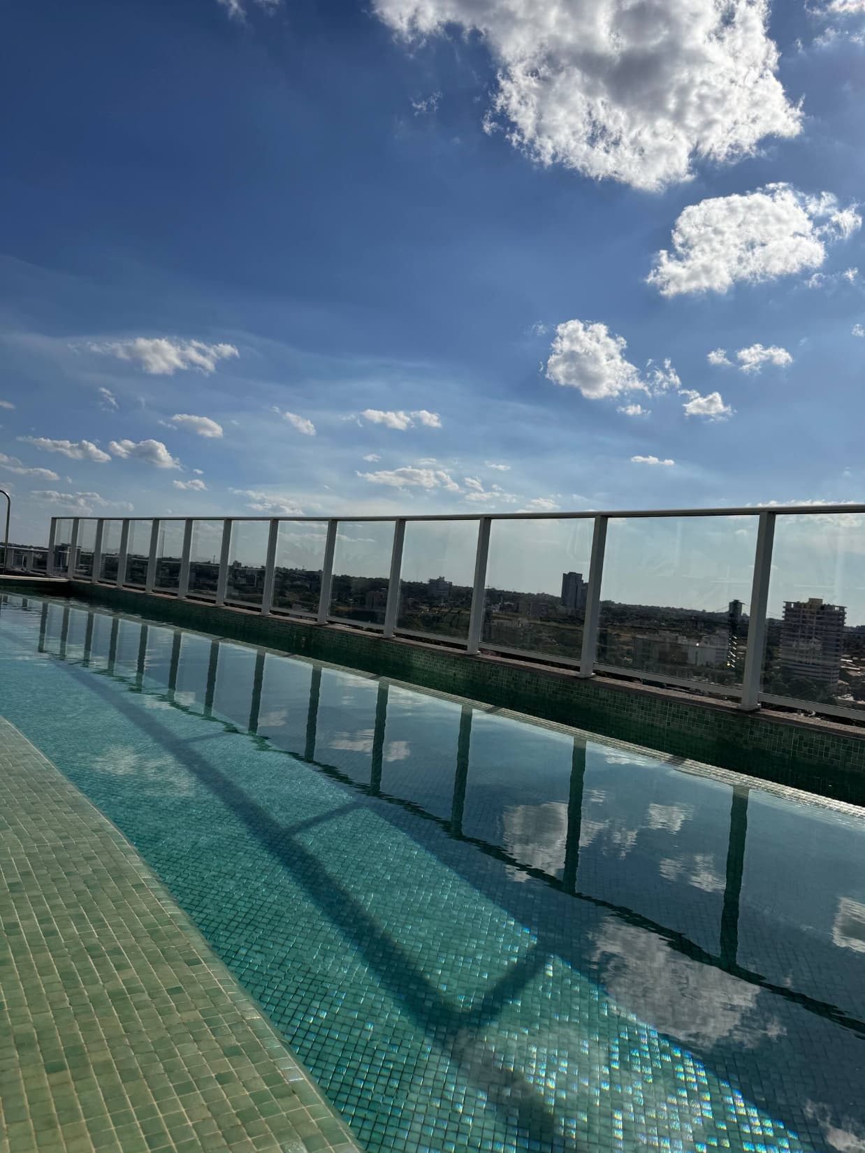 VENDO DEPARTAMENTO EN EL EDIFICIO ANCORA