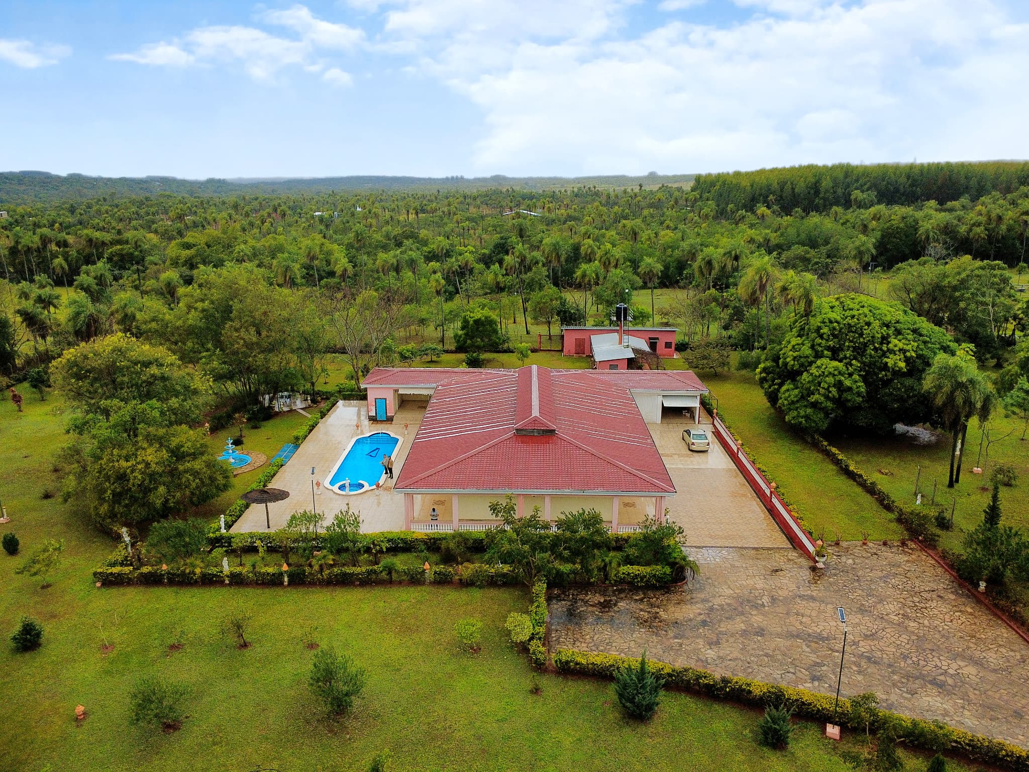 PIRIBEBUY, PASO JHU - MANSIÓN DEL ARPA - USD 570.000 NEGOCIABLE. – 3
