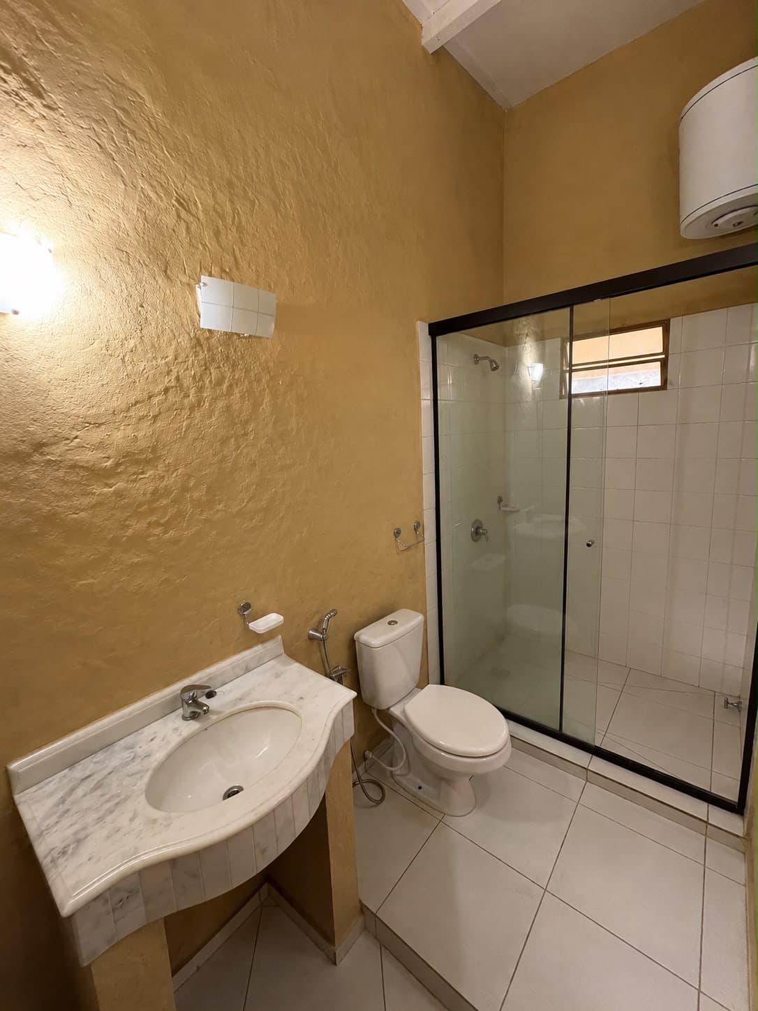 DUPLEX EN ALQUILER EN LAMBARÉ – 2