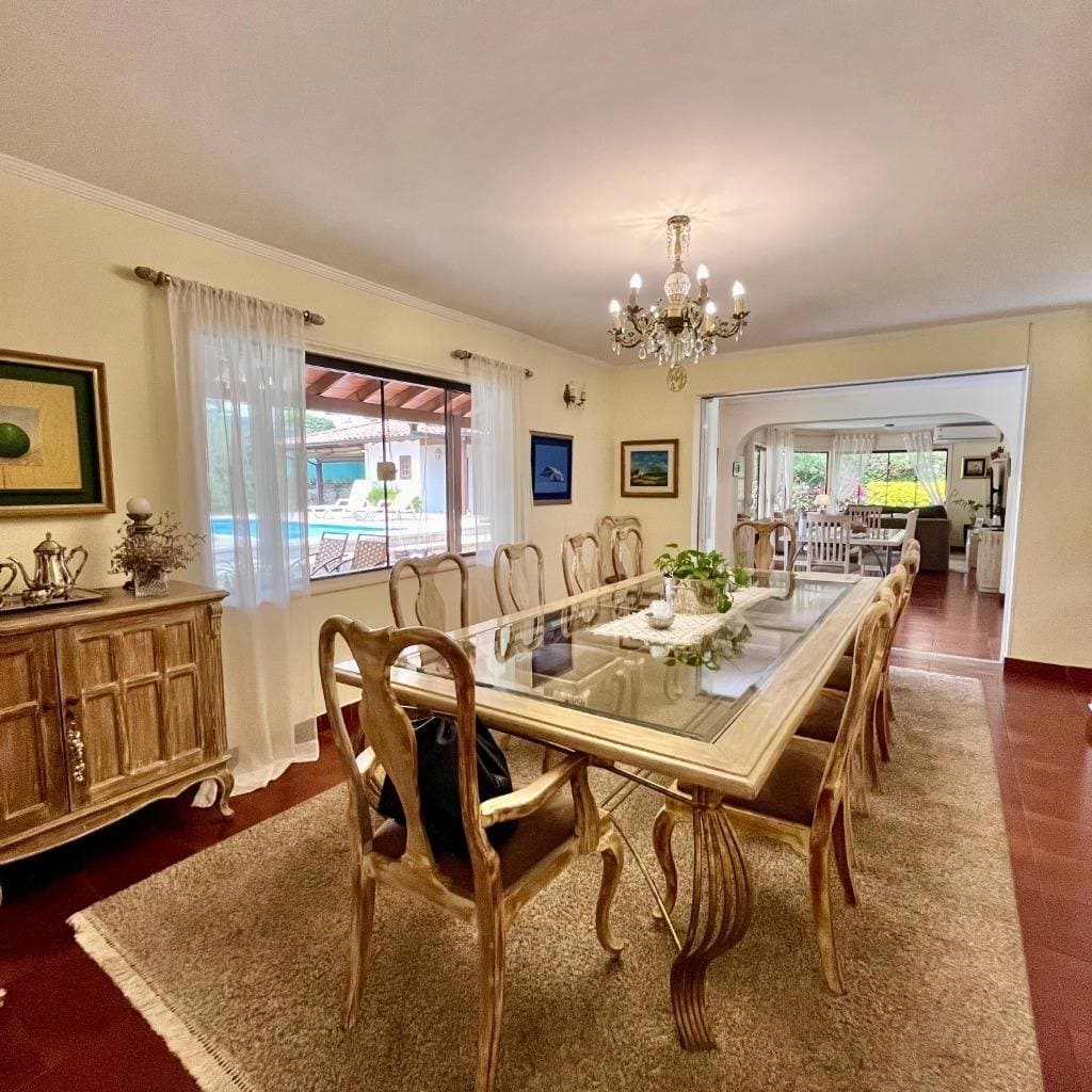 Elegante residencia en venta en Barrio Murucuyá – 3