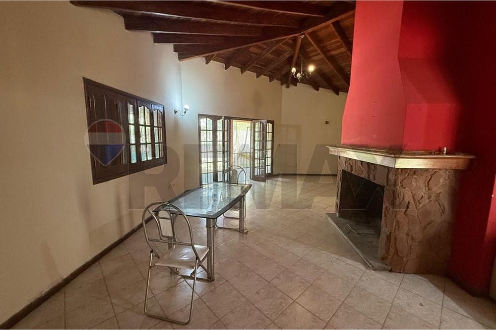 AMPLIA RESIDENCIA EN ESQUINA – PARQUES DEL YACHT, LAMBARÉ – 2