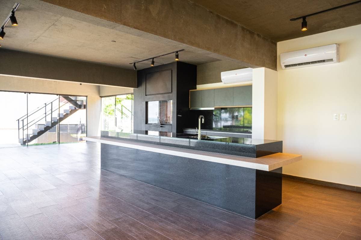 EXTRAORDINARIA CASA EN COLINAS DE LA SUIZA SAN BERNARDINO 5 DORMITORIOS – 3