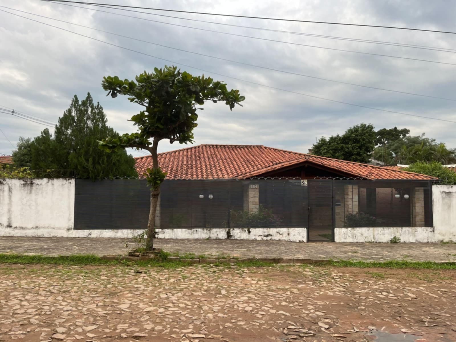 Alquilo amplia y confortable casa en Lambare