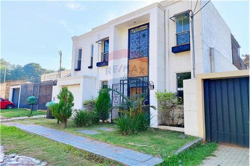 DUPLEX ESTILO TOSCANO VENTA - LAMBARE