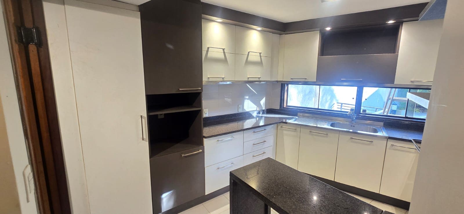 En alquiler casa de 3 niveles en Barrio Ycua Sati - Asunción – 3