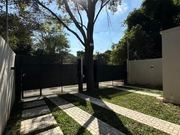 EN VENTA CASA DE 2 HABITACIONES EN MARIANO ROQUE ALONSO – 2